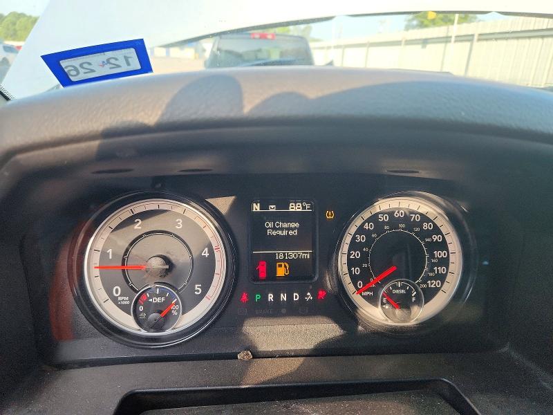 62059276 :رقم المزاد ، 3C6UR5CL2JG290126 vin ، 2018 Ram 2500 مزاد بيع