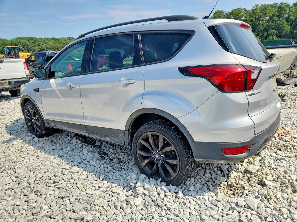 2019 Ford Escape მანქანა იყიდება აუქციონზე, vin: 1FMCU0GD3KUB09196, აუქციონის ნომერი: 62722076