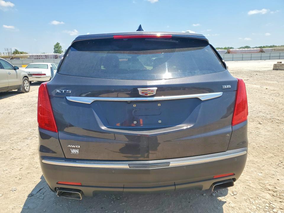 60880386 :رقم المزاد ، 1GYKNDRS7JZ183099 vin ، 2018 Cadillac Xt5 مزاد بيع