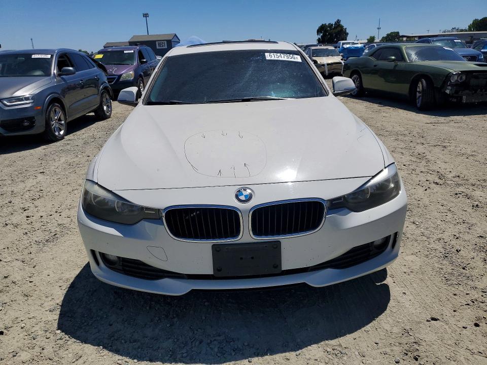 61547956 :رقم المزاد ، WBA3D5C5XEKX98876 vin ، 2014 Bmw 328 مزاد بيع
