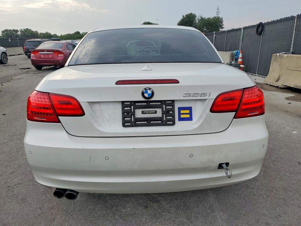 2011 Bmw 328 მანქანა იყიდება აუქციონზე, vin: WBADW7C57BE728174, აუქციონის ნომერი: 63380576