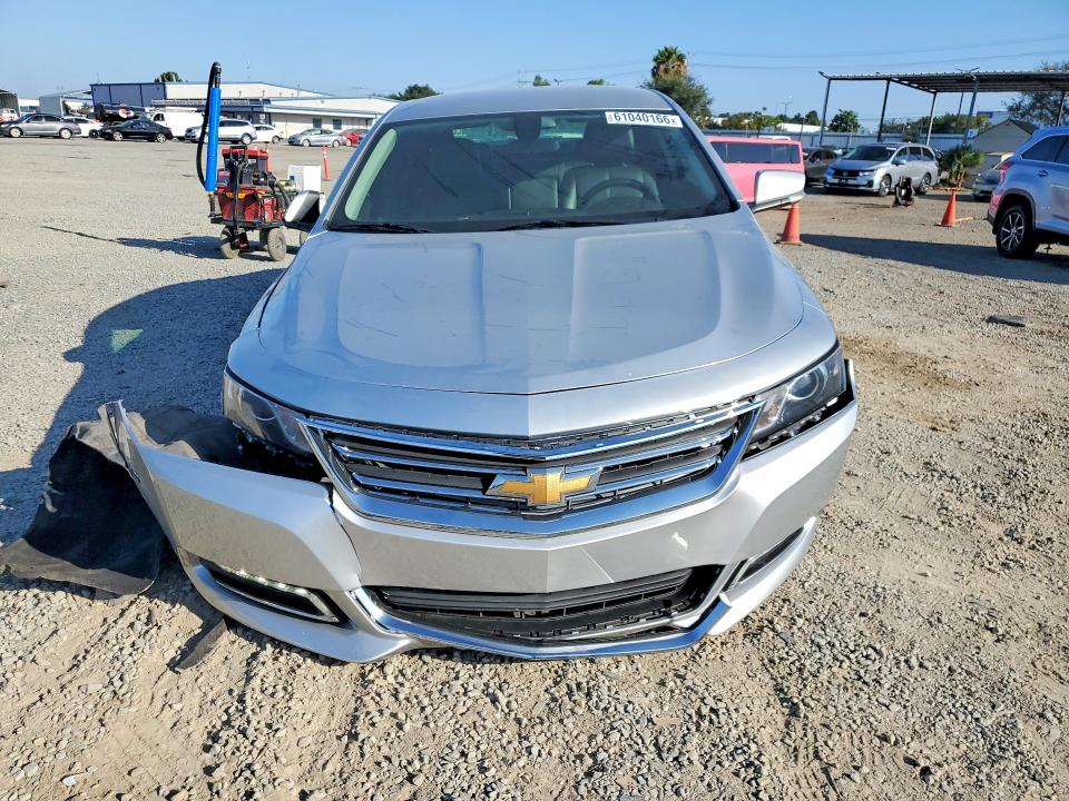 61040166 :رقم المزاد ، 2G1105S35J9128811 vin ، 2018 Chevrolet Impala مزاد بيع