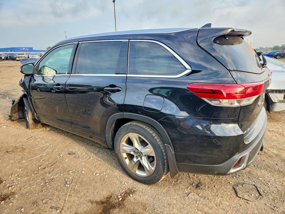 2017 Toyota Highlander მანქანა იყიდება აუქციონზე, vin: 5TDDZRFH7HS453954, აუქციონის ნომერი: 61491966