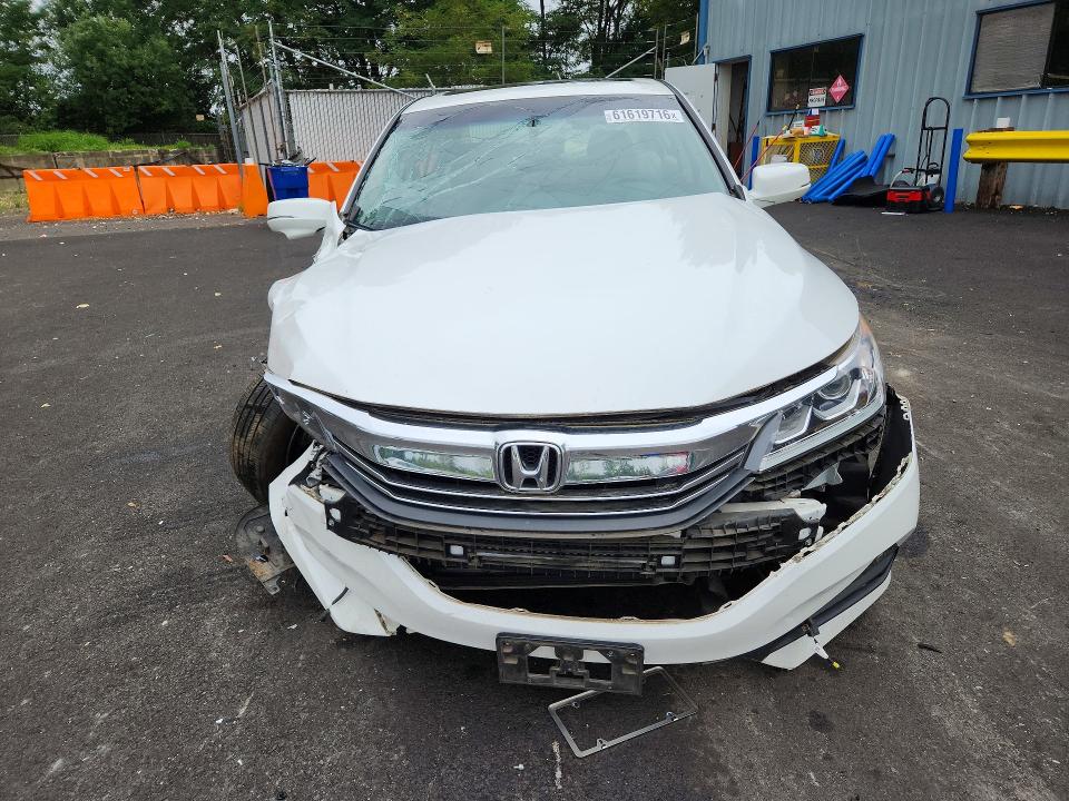 61619716 :رقم المزاد ، 1HGCR2F87GA177503 vin ، 2016 Honda Accord مزاد بيع