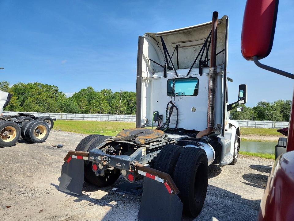 Продажа на аукционе авто 2016 Peterbilt 579, vin: 1XPBA48X2GD339858, номер лота: 61965866