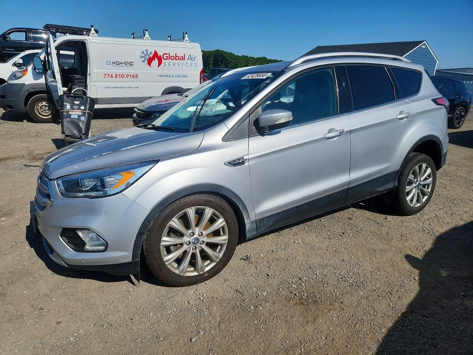 2018 Ford Escape მანქანა იყიდება აუქციონზე, vin: 1FMCU9J97JUD53019, აუქციონის ნომერი: 62426856