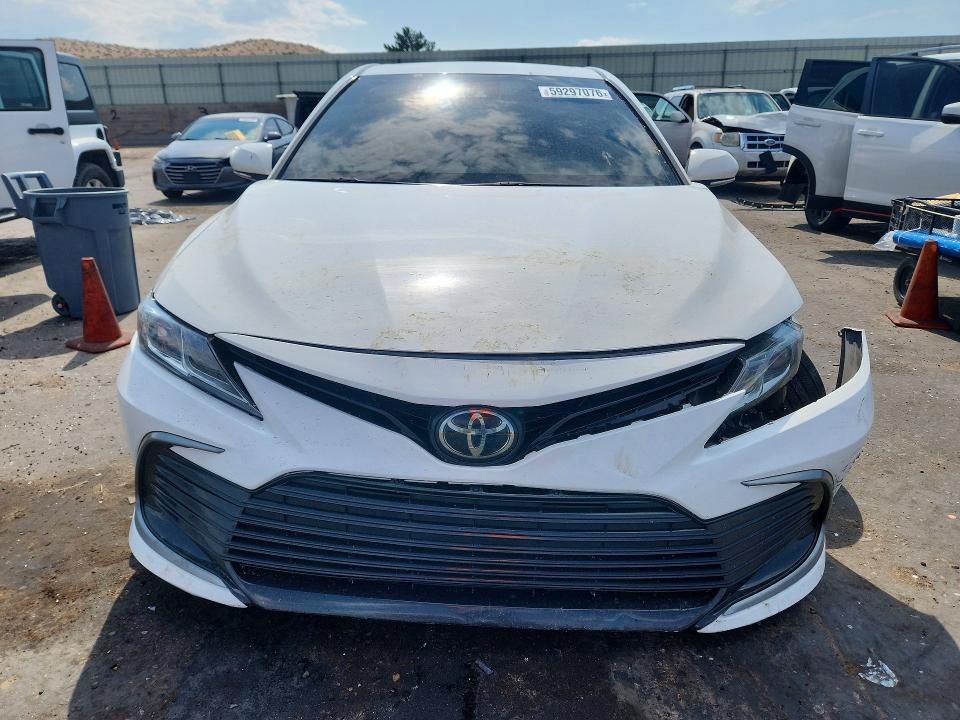 59297076 :رقم المزاد ، 4T1C11BKXRU131386 vin ، 2024 Toyota Camry مزاد بيع