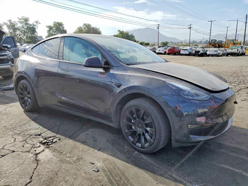 Продажа на аукционе авто 2024 Tesla Model Y, vin: 7SAYGDEE0RF064244, номер лота: 61308796