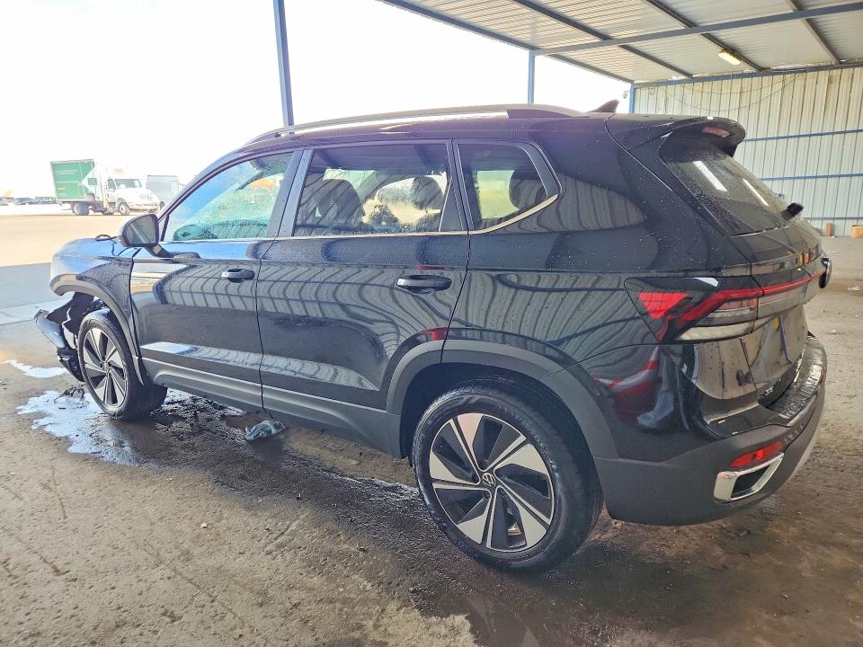 60821436 :رقم المزاد ، 3VVUC7B24TM043615 vin ، 2026 Volkswagen Taos مزاد بيع