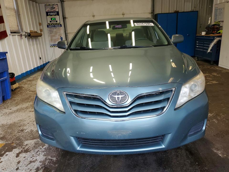 62287696 :رقم المزاد ، 4T1BF3EK8BU684130 vin ، 2011 Toyota Camry مزاد بيع