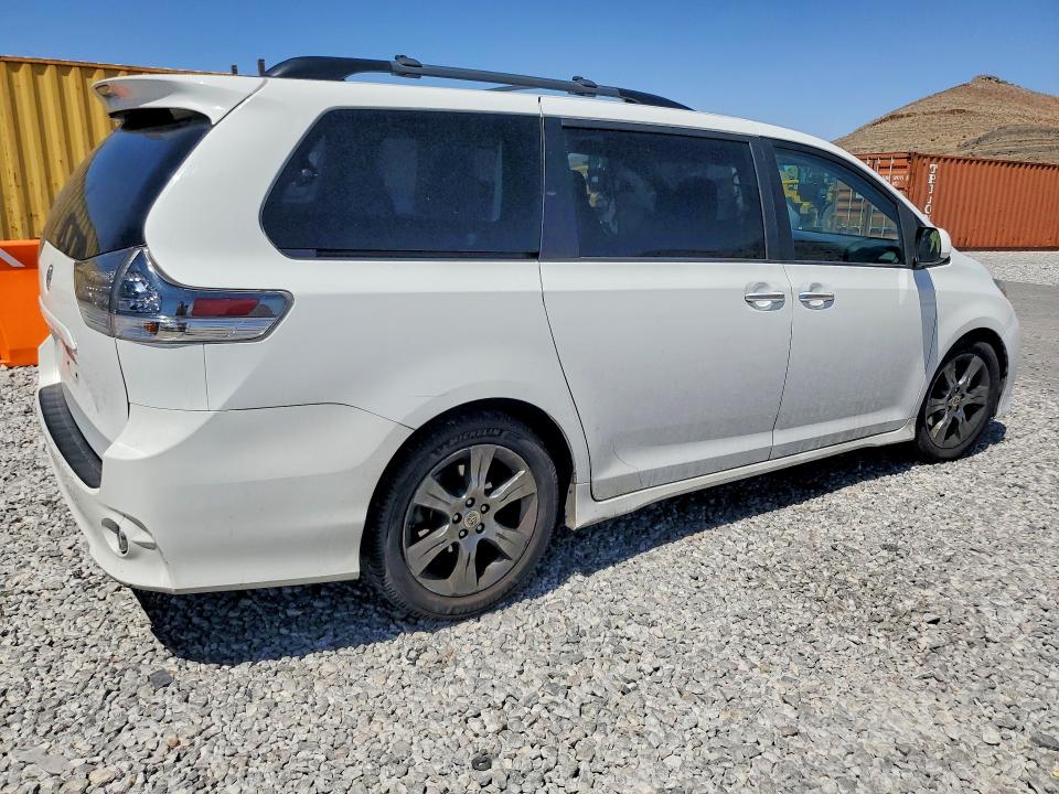 Продаж на аукціоні авто 2016 Toyota Sienna, vin: 5TDXK3DC3GS750076, номер лоту: 60988236