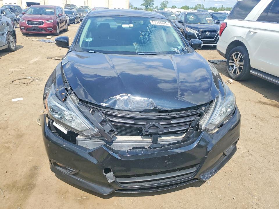 Продажа на аукционе авто 2018 Nissan Altima, vin: 1N4AL3AP7JC158981, номер лота: 62255076