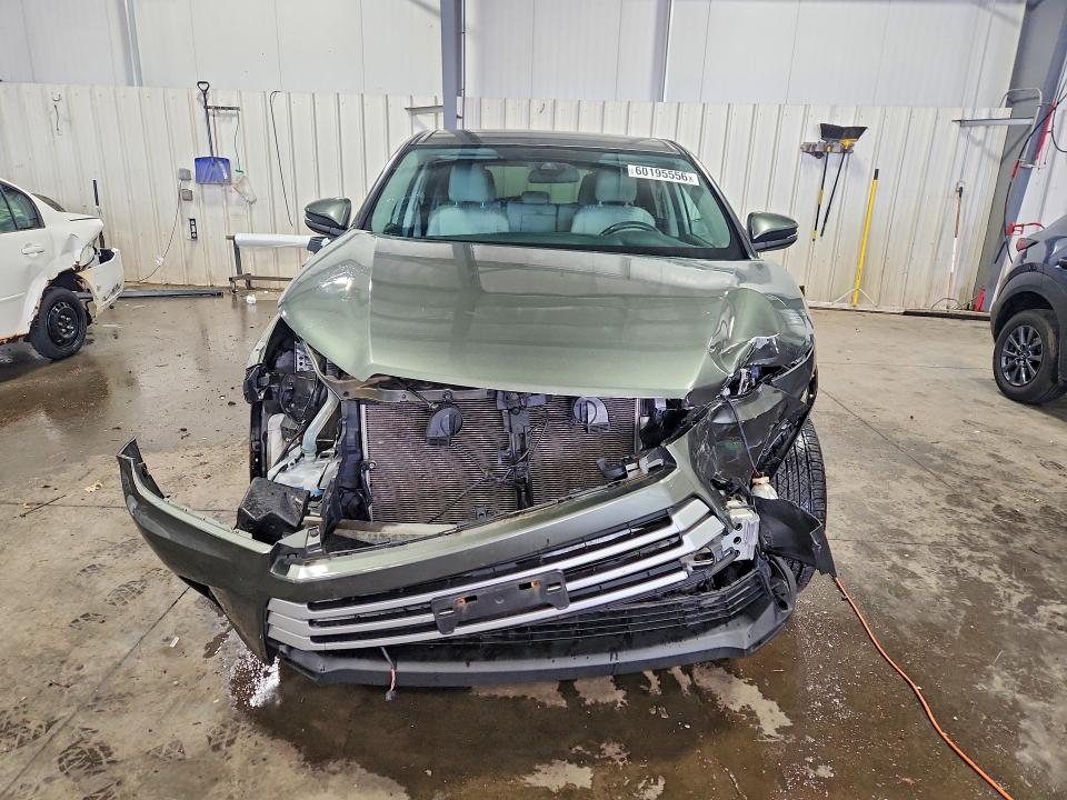 Продаж на аукціоні авто 2018 Toyota Highlander, vin: 5TDBZRFH3JS834844, номер лоту: 60195556