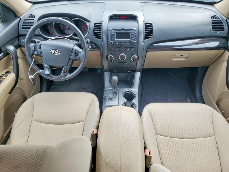 2011 Kia Sorento მანქანა იყიდება აუქციონზე, vin: 5XYKTDA29BG037407, აუქციონის ნომერი: 58536596
