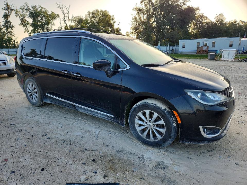 Продажа на аукционе авто 2019 Chrysler Pacifica, vin: 2C4RC1BG1KR650950, номер лота: 62064016
