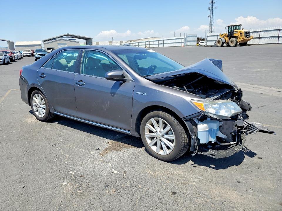 61085746 :رقم المزاد ، 4T1BD1FK0DU093673 vin ، 2013 Toyota Camry Hybrid مزاد بيع