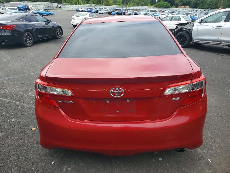 60195456 :رقم المزاد ، 4T1BF1FK5EU816168 vin ، 2014 Toyota Camry مزاد بيع