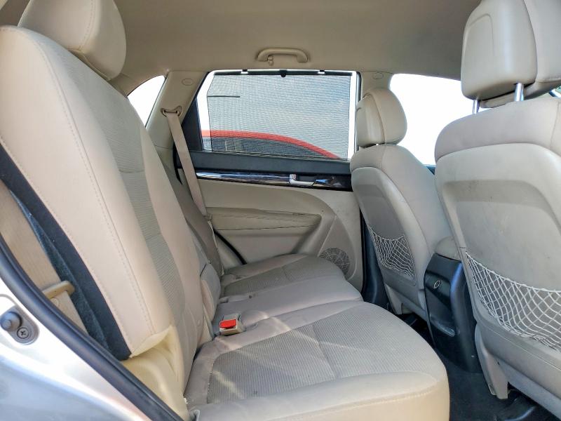 2015 Kia Sorento მანქანა იყიდება აუქციონზე, vin: 5XYKT3A62FG570993, აუქციონის ნომერი: 60625086