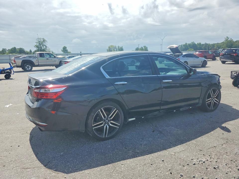 Продажа на аукционе авто 2017 Honda Accord, vin: 1HGCR2F57HA164306, номер лота: 61085436