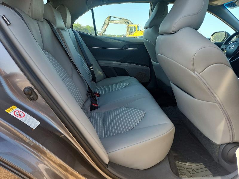 2018 Toyota Camry მანქანა იყიდება აუქციონზე, vin: 4T1B11HK6JU158611, აუქციონის ნომერი: 61493136
