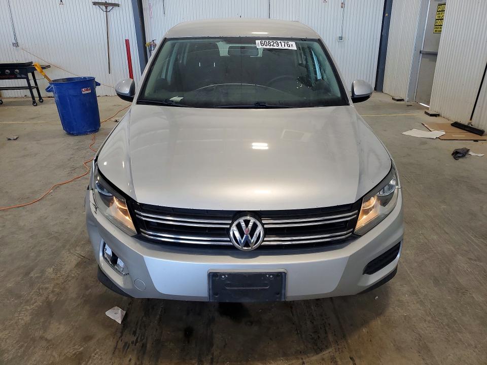 2012 Volkswagen Tiguan მანქანა იყიდება აუქციონზე, vin: WVGBV7AXXCW542699, აუქციონის ნომერი: 60829176
