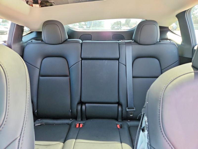 2025 Tesla Model Y მანქანა იყიდება აუქციონზე, vin: 7SAYGDED9SF250524, აუქციონის ნომერი: 61015506