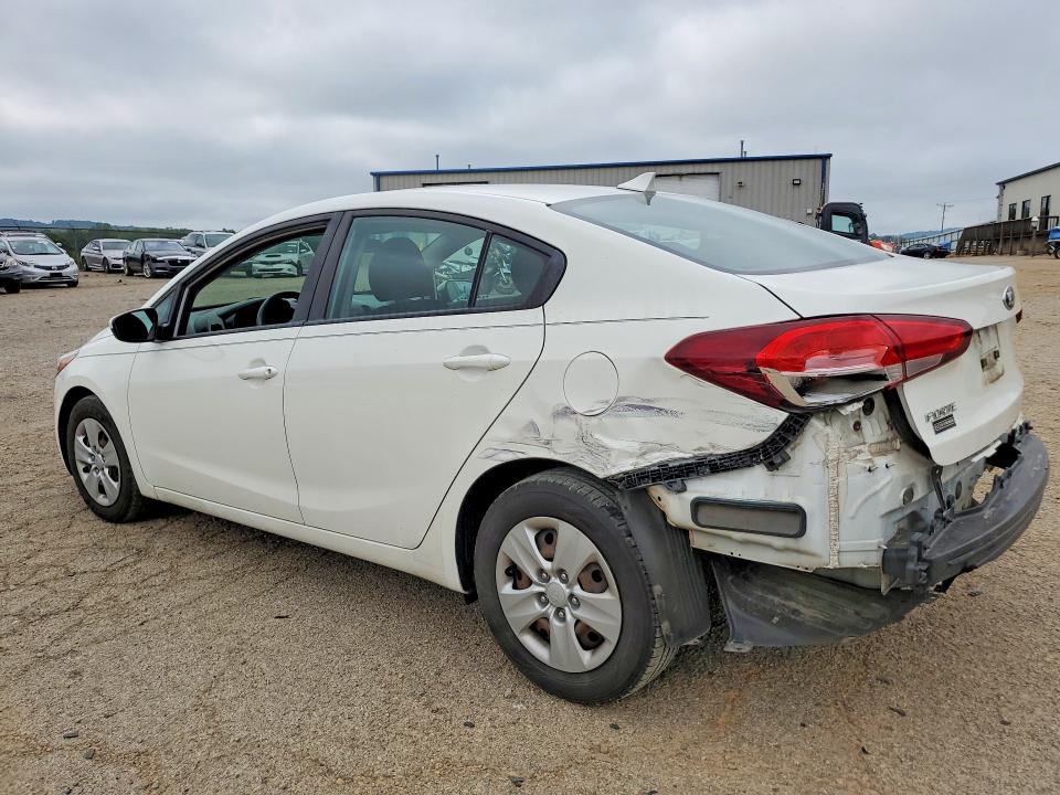 59905076 :رقم المزاد ، 3KPFK4A74JE270851 vin ، 2018 Kia Forte مزاد بيع