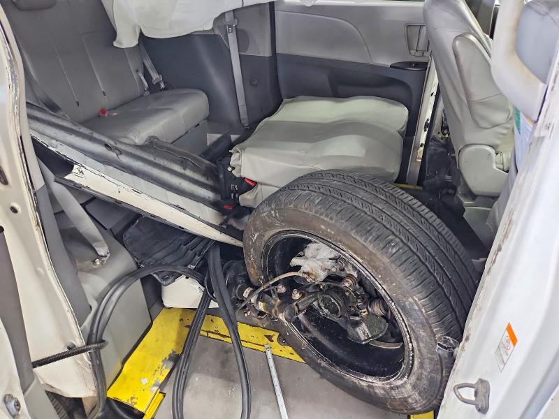 65775266 :رقم المزاد ، 5TDZZ3DC3LS036785 vin ، 2020 Toyota Sienna مزاد بيع