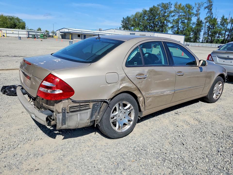 Продаж на аукціоні авто 2004 Mercedes-benz E, vin: WDBUF65JX4A440228, номер лоту: 63233496