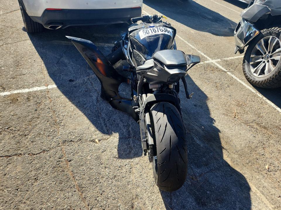 2017 Yamaha Yzfr6 მანქანა იყიდება აუქციონზე, vin: JYARJ28Y0HA000432, აუქციონის ნომერი: 60167636