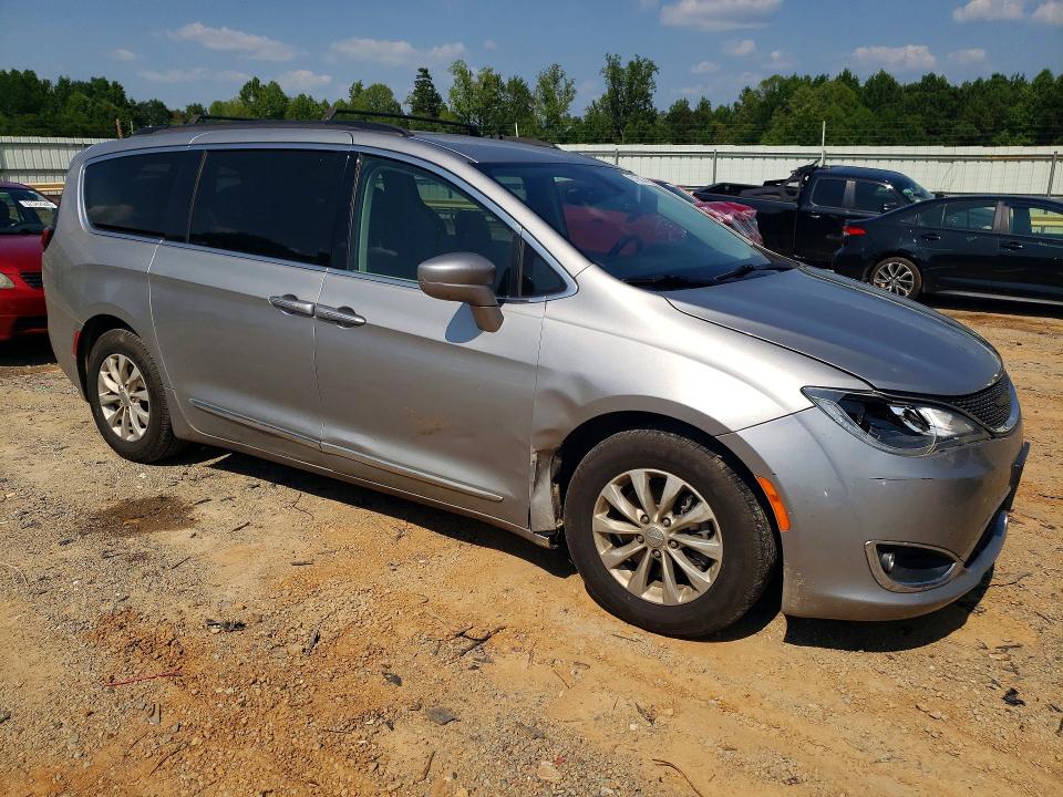 Продажа на аукционе авто 2017 Chrysler Pacifica, vin: 2C4RC1BG2HR576575, номер лота: 63106336