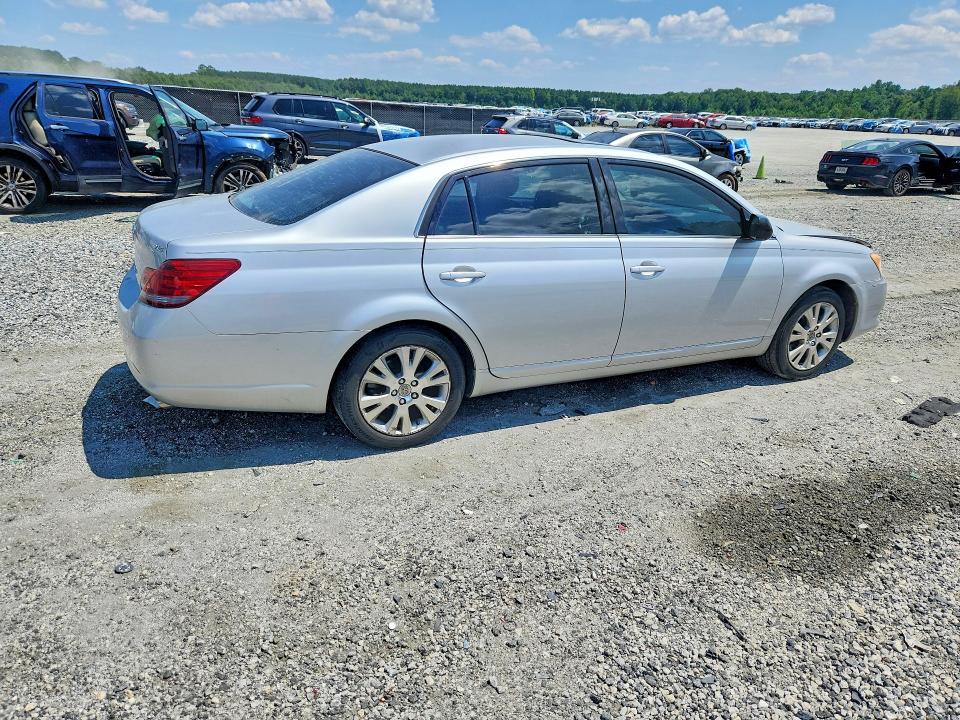 62990786 :رقم المزاد ، 4T1BK36B88U299783 vin ، 2008 Toyota Avalon مزاد بيع