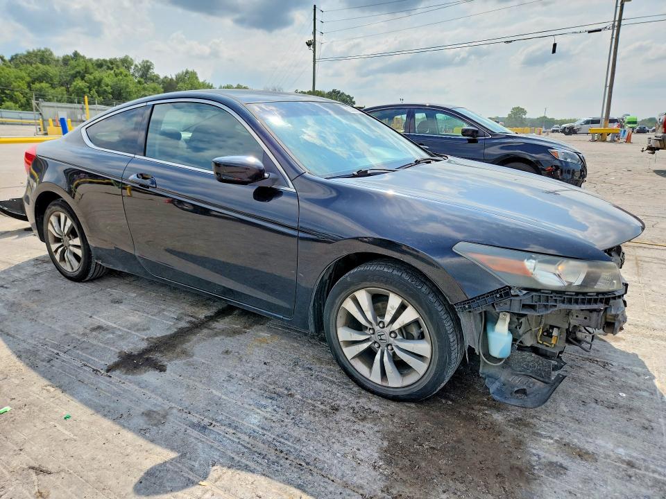 62303896 :رقم المزاد ، 1HGCS1B35CA023875 vin ، 2012 Honda Accord مزاد بيع