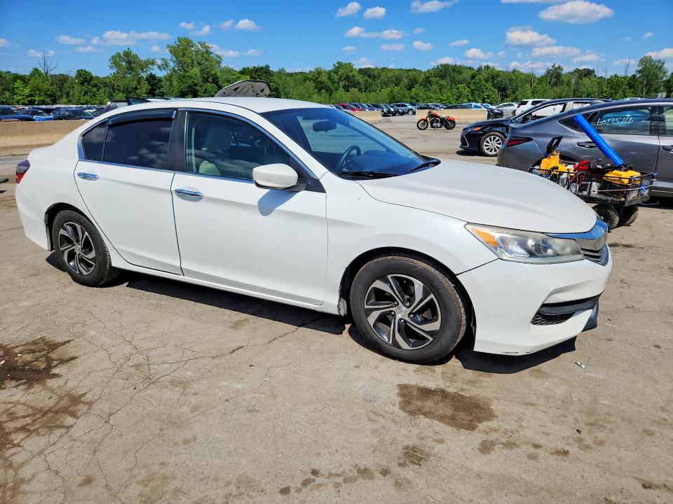 60008756 :رقم المزاد ، 1HGCR2F33HA140745 vin ، 2017 Honda Accord مزاد بيع