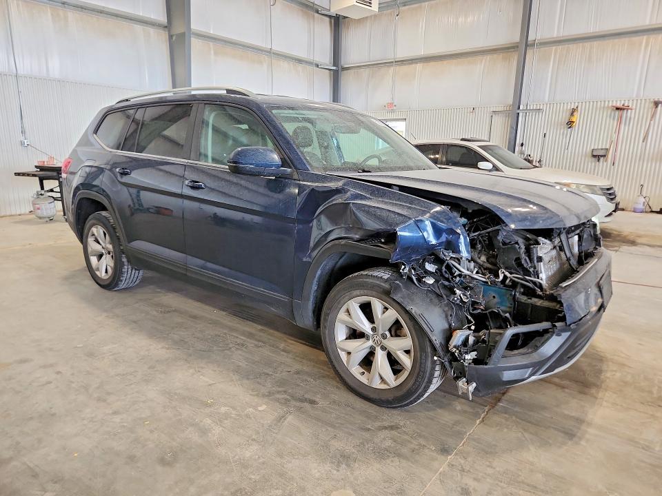 59012376 :رقم المزاد ، 1V2LR2CA7JC513344 vin ، 2018 Volkswagen Atlas مزاد بيع