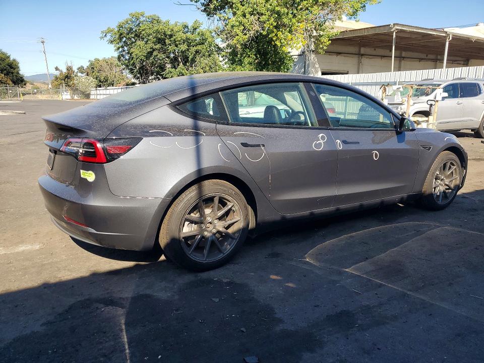 2023 Tesla Model 3 მანქანა იყიდება აუქციონზე, vin: 5YJ3E1EA1PF417628, აუქციონის ნომერი: 60876696