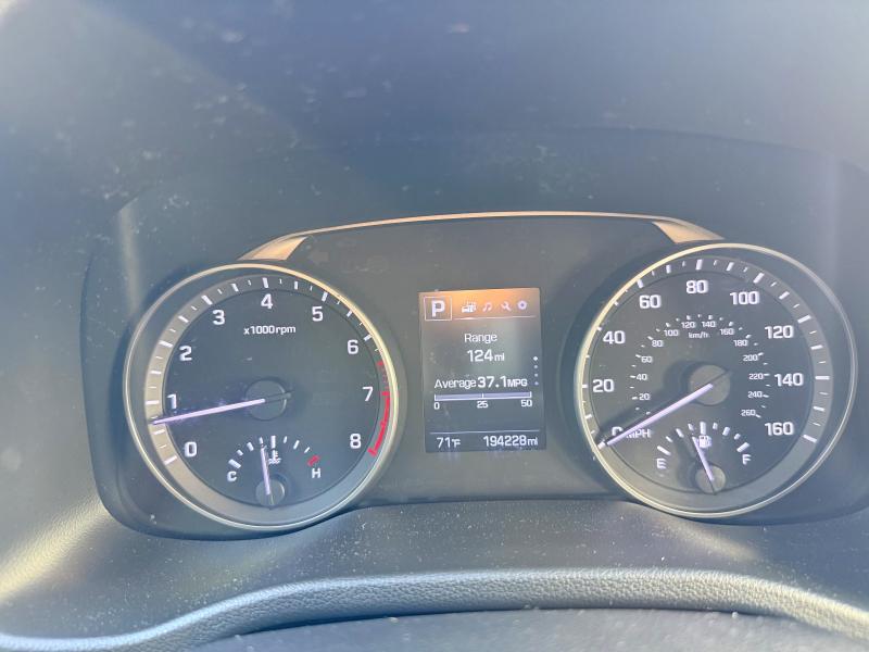 Продажа на аукционе авто 2018 Hyundai Elantra, vin: 5NPD84LF7JH286306, номер лота: 61249736
