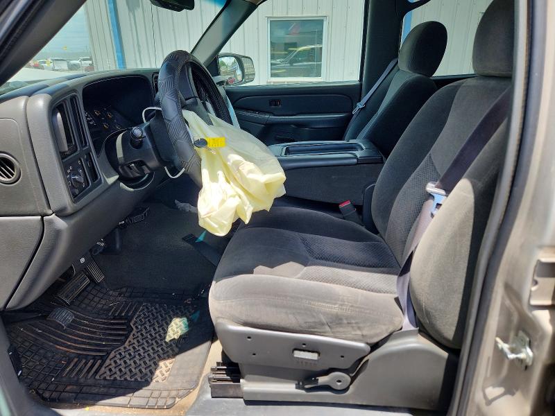 58742076 :رقم المزاد ، 1GCHC23214F251292 vin ، 2004 Chevrolet Silverado مزاد بيع