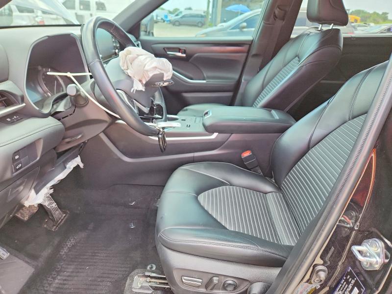 Продажа на аукционе авто 2022 Toyota Highlander, vin: 5TDLZRAH7NS109488, номер лота: 61768446