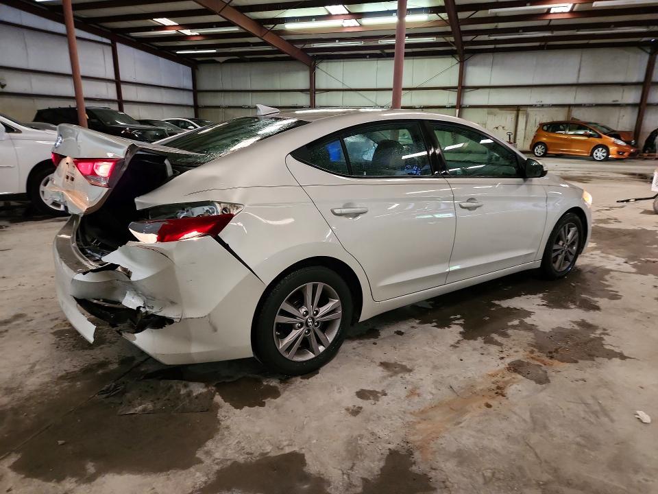 61966266 :رقم المزاد ، 5NPD84LF3HH177559 vin ، 2017 Hyundai Elantra مزاد بيع