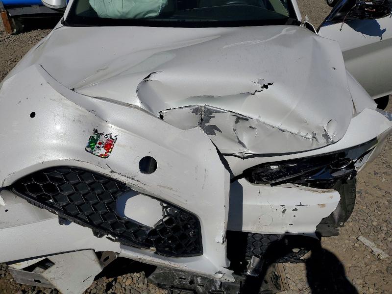 60259686 :رقم المزاد ، ZARFAMBN8M7648051 vin ، 2021 Alfa Romeo Giulia مزاد بيع
