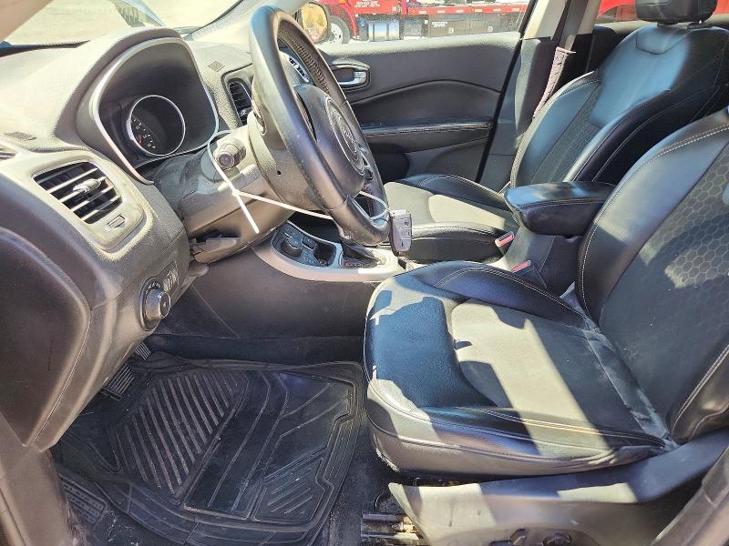 60629846 :رقم المزاد ، 3C4NJDBB7JT114767 vin ، 2018 Jeep Compass مزاد بيع