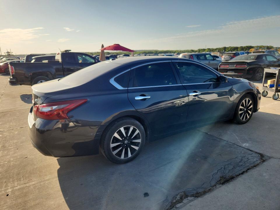 Продаж на аукціоні авто 2018 Nissan Altima, vin: 1N4AL3AP9JC203984, номер лоту: 60504216