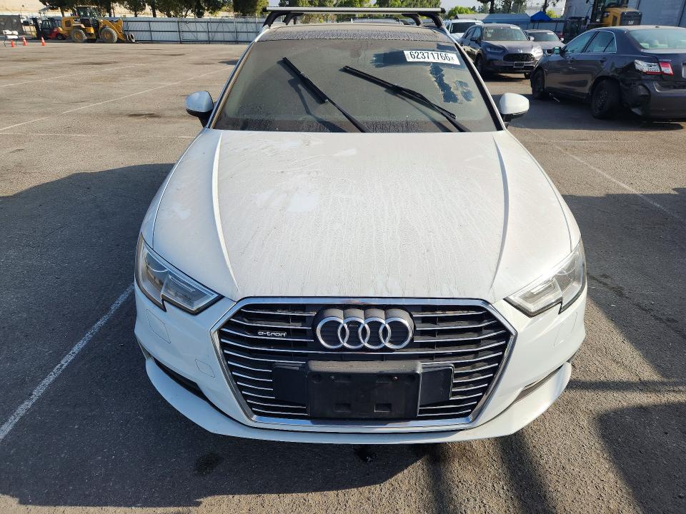 2018 Audi A3 მანქანა იყიდება აუქციონზე, vin: WAUUPBFF3JA155011, აუქციონის ნომერი: 62371766