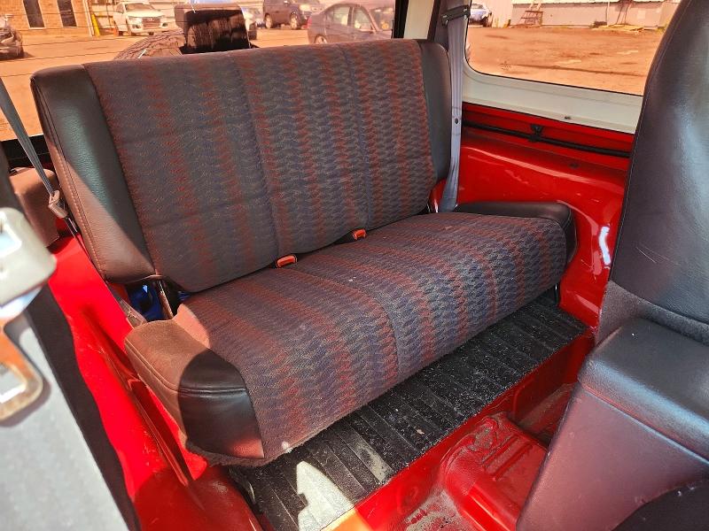 2000 Jeep Wrangler / Tj მანქანა იყიდება აუქციონზე, vin: 1J4FA49S1YP779411, აუქციონის ნომერი: 61581506