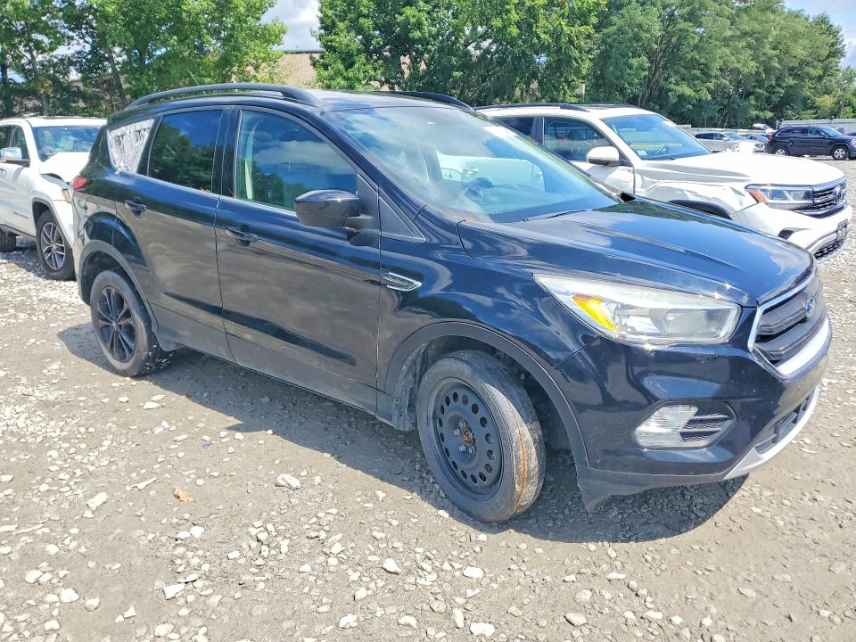 Продаж на аукціоні авто 2018 Ford Escape, vin: 1FMCU9GD2JUB01528, номер лоту: 63300796