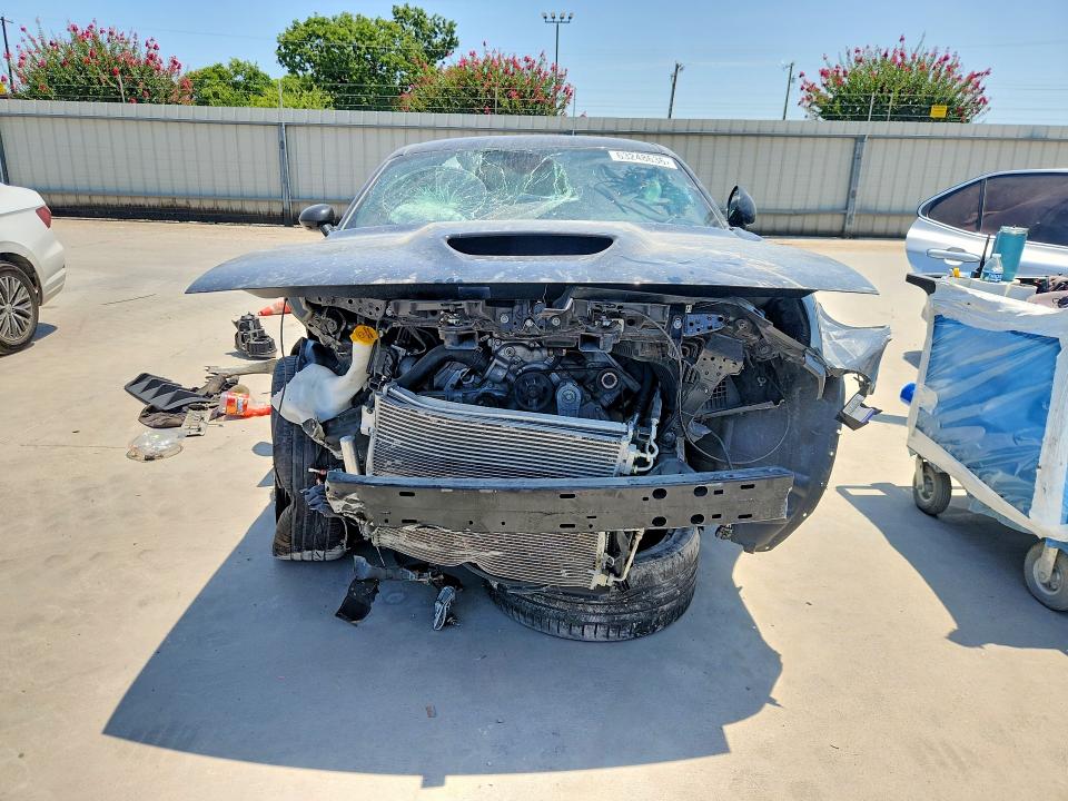 Продаж на аукціоні авто 2022 Dodge Challenger, vin: 2C3CDZBT3NH188131, номер лоту: 63248636