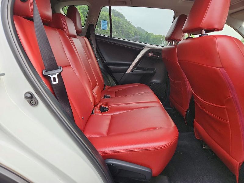 2018 Toyota Rav4 მანქანა იყიდება აუქციონზე, vin: JTMRFREV2JJ231444, აუქციონის ნომერი: 62963496