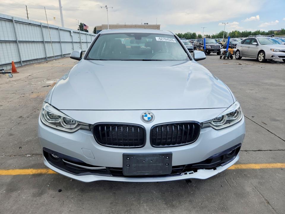 2018 Bmw 330 მანქანა იყიდება აუქციონზე, vin: WBA8D9G51JNU71461, აუქციონის ნომერი: 62704526