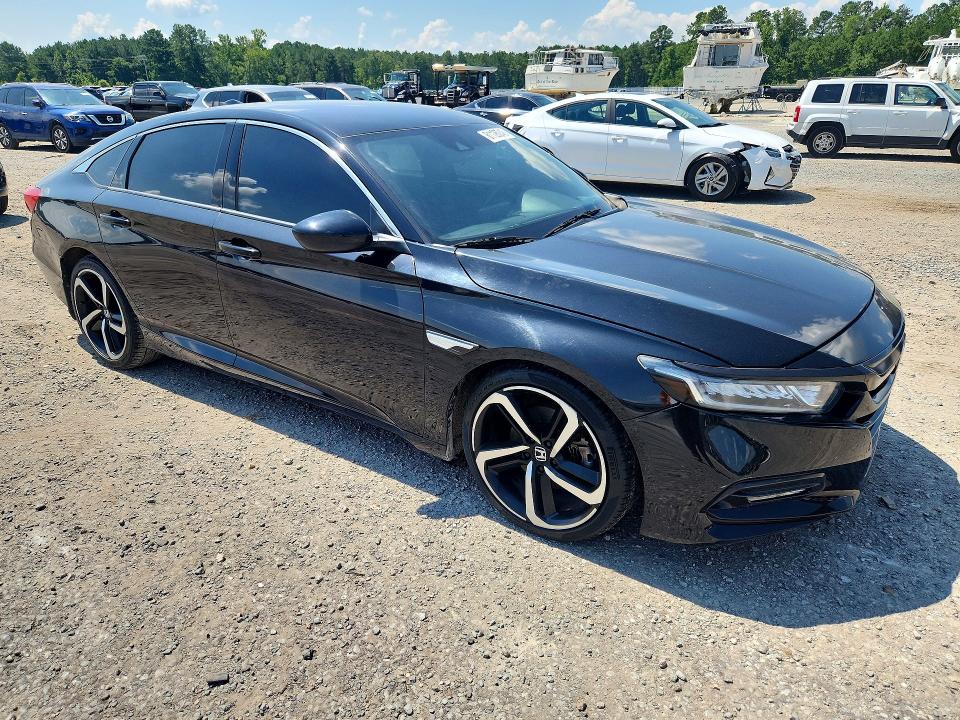 2018 Honda Accord მანქანა იყიდება აუქციონზე, vin: 1HGCV1F35JA030064, აუქციონის ნომერი: 61126246